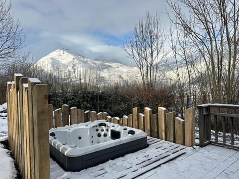 Maison Style Chalet-Jacuzzi, La Sérénité de Sailhan Chalet in Saint-Lary-Soulan