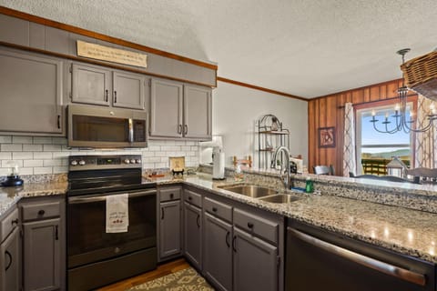 301 Pinnacle Inn Rd, Unit 3306 by Carolina Stays Wohnung in Beech Mountain