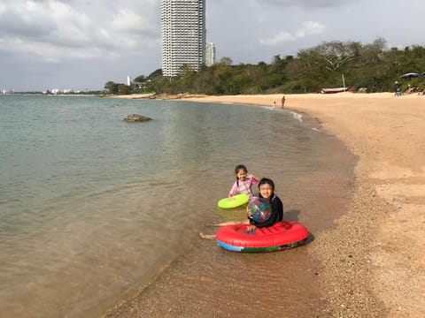 Day, People, Natural landscape, Beach, Guests, Sea view, children, group of guests