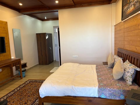 White Grove Vacation rental in Uttarakhand