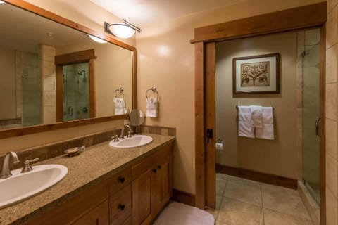 Catamount Lodge 214 by East West Hospitality Apartment in Northstar Drive