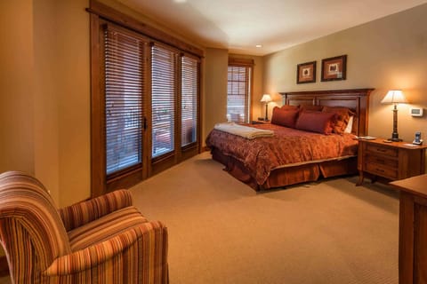 Catamount Lodge 214 by East West Hospitality Apartment in Northstar Drive