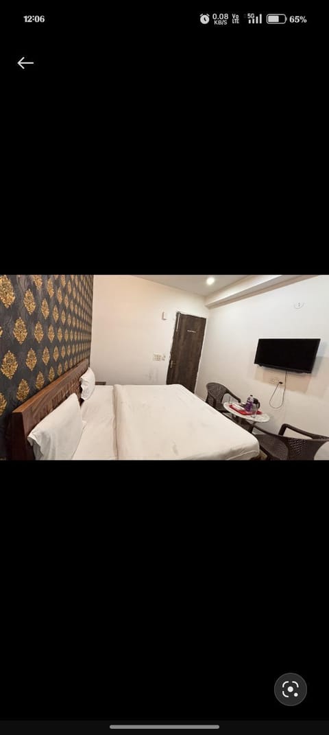 Blu lagoon residency Bed and Breakfast in New Delhi