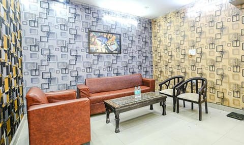 GLORIFY HOTEl Hostel in Noida