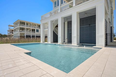 Seaside Serenity Oceanfront Luxury with Pool home Maison in Pawleys Island