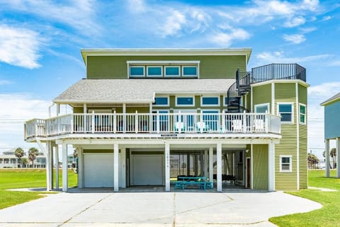 Property building, Patio, View (from property/room), Balcony/Terrace