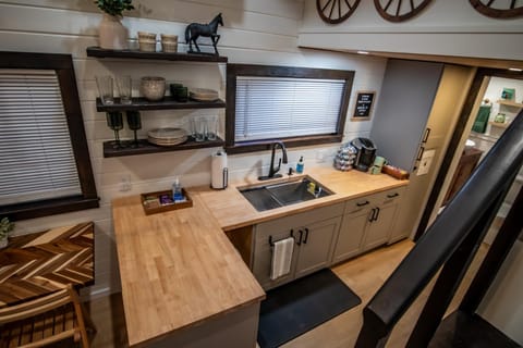 Unique Tiny Home Minutes from Downtown House in Ellensburg