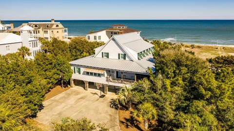 Spectacular Oceanfront Living with an Inviting Kitchen Perfect for Entertaining Kitchens Beach House home Haus in Debordieu