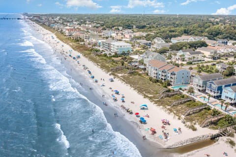 Beach Cabana Maison in Surfside Beach