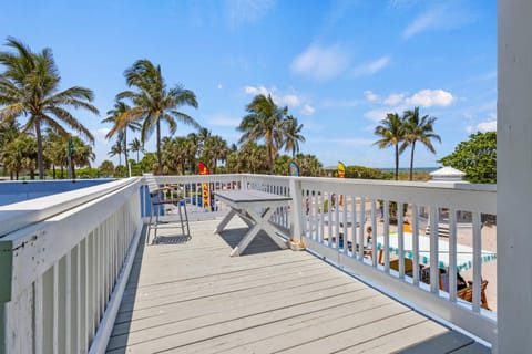 Oceanfront Inn, Inlet View, King Bed, #5 Hotel in Fort Pierce