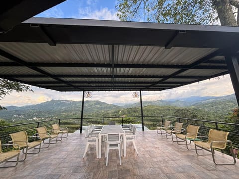 Day, Natural landscape, Balcony/Terrace, Dining area, Mountain view