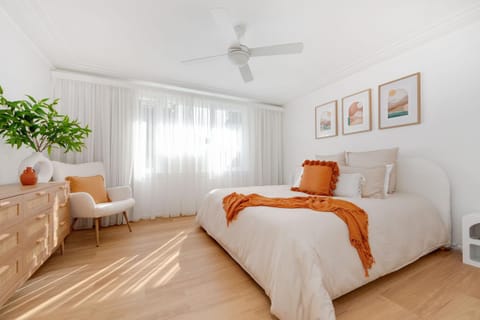 Bed, Golfcourse, Golfcourse, Photo of the whole room, Seating area, Bedroom