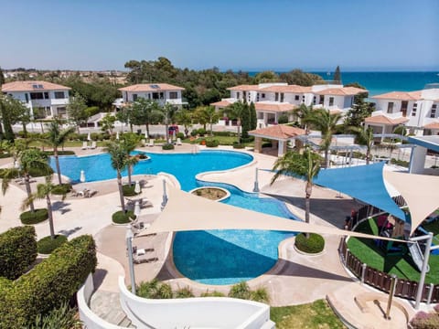 Mazatos Beachfront Gardens - Apartment with Balcony - Stunning & Tranquil Retreat - 3 Bedrooms Apartment in Larnaca District