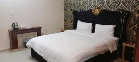 City Home Guest House F8-3 Bed and Breakfast in Islamabad