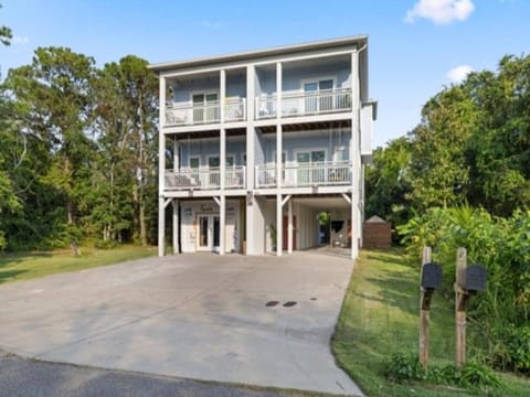 The Trading Post Duplex Apartment in Carolina Beach