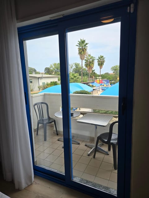 Balcony/Terrace, Pool view