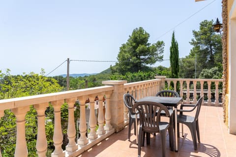 Casa del Vino Villa in Alt Penedès