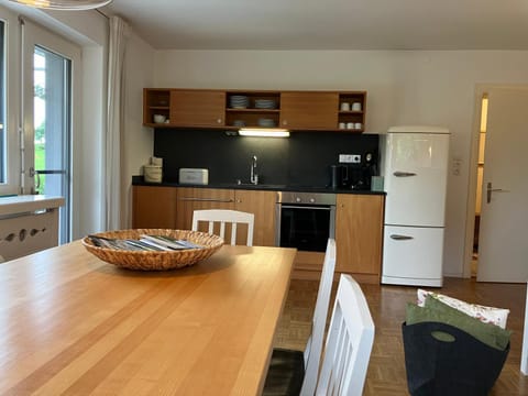 Kitchen or kitchenette, Living room, kitchen