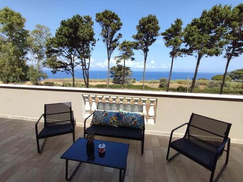 Natural landscape, View (from property/room), Balcony/Terrace, Sea view