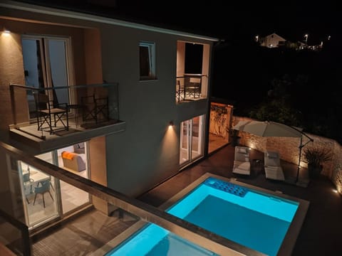 Night, Balcony/Terrace, Pool view