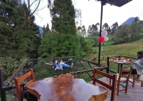 Spring, Day, People, Natural landscape, Garden, Garden view, Mountain view