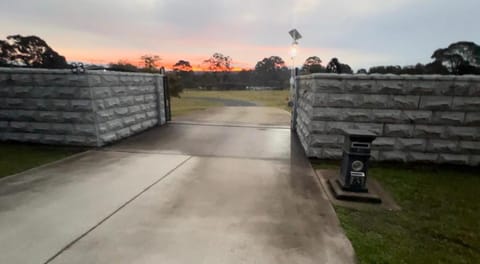 Lake Macquarie Manor Nature lodge in Cooranbong