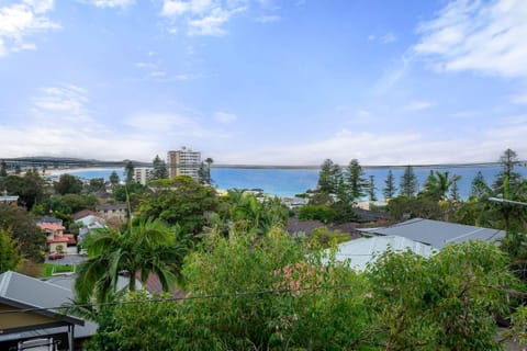 Blu Ocean Views House in Sydney