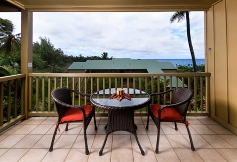 Patio, Dining area, Sea view