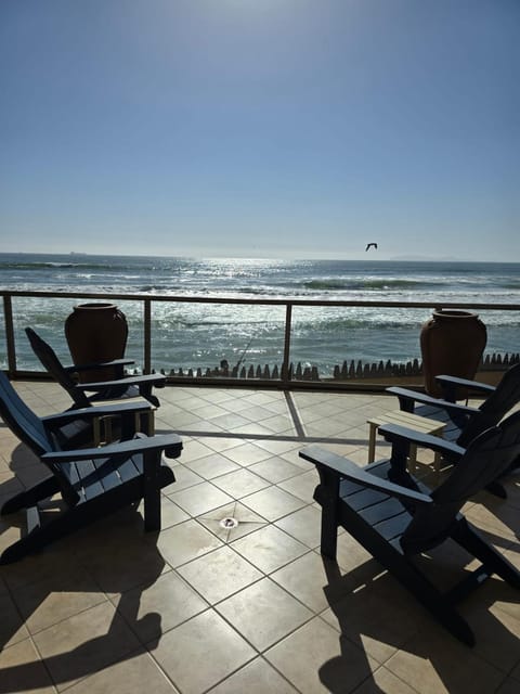 Stars stunning oceanfront condo House in Rosarito