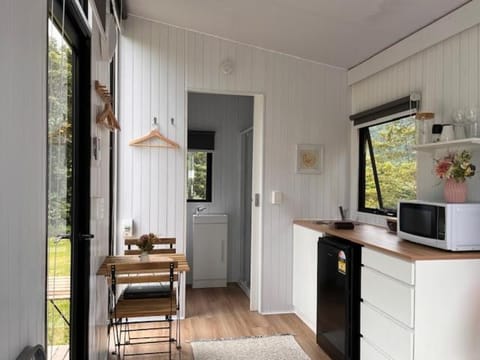 Sabai Retreat by Tiny Away House in Bramston Beach