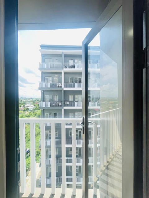 WV 12 Serene and Stylish Apartment in Iloilo City