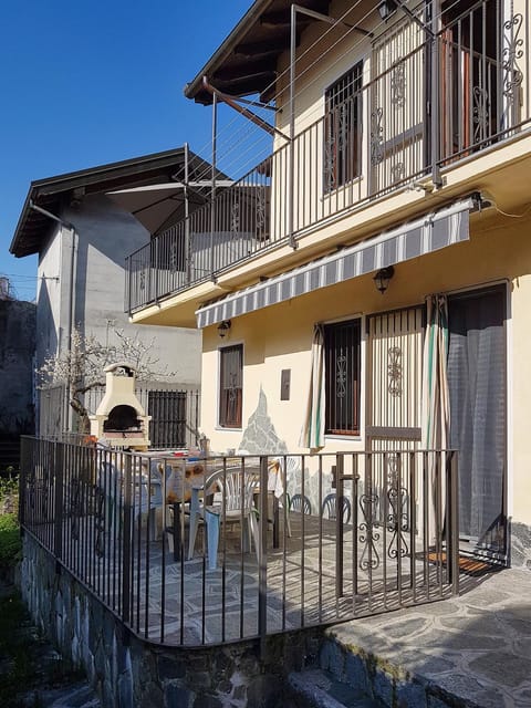 Property building, Balcony/Terrace