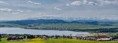 Nearby landmark, Spring, Day, Natural landscape, Bird's eye view, Lake view, Mountain view, River view