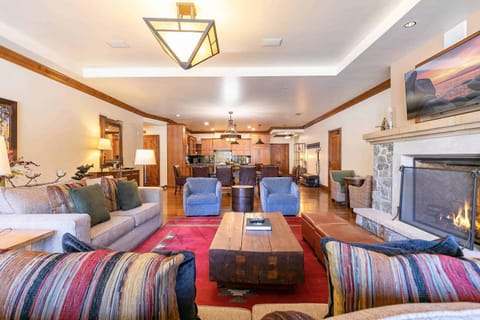 Great Bear Lodge 206 by East West Hospitality Apartment in Northstar Drive