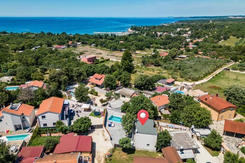 Neighbourhood, Natural landscape, Bird's eye view