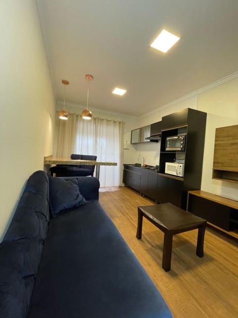 Kitchen or kitchenette, Living room, Seating area, minibar, pet friendly