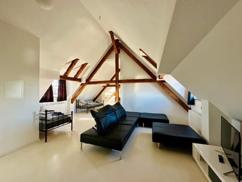 Living room, Photo of the whole room