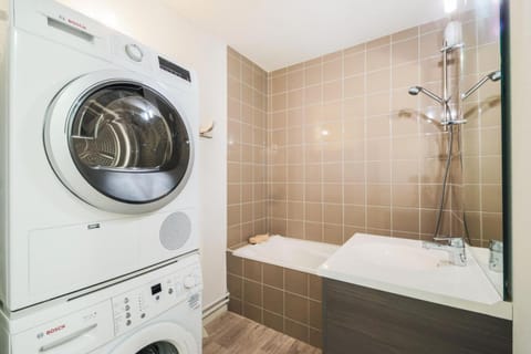 Shower, Toilet, laundry, washing machine, kitchen