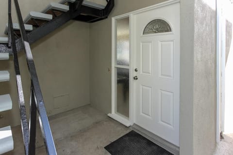 4804 Seashore Dr A House in Balboa Peninsula