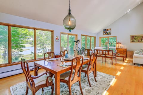 Spacious Getaway with Pocasset River Access! House in Pocasset