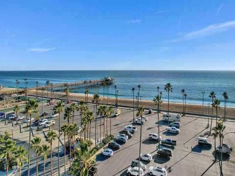 506 E Oceanfront A House in Balboa Peninsula