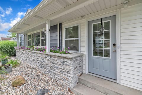 Property building, Spring, Garden, Garden view