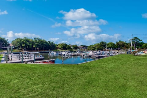 Beach and Boat Casa in Pine Knoll Shores