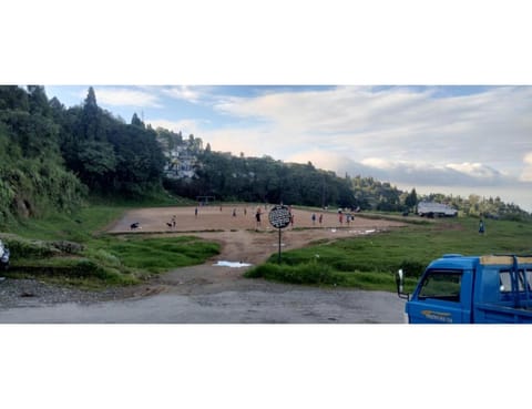 Spring, Day, People, Neighbourhood, Natural landscape, group of guests