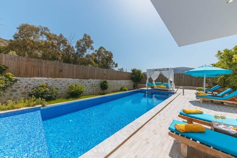 Doğa manzaralı korunaklı Villa Şura Villa in Kalkan Belediyesi