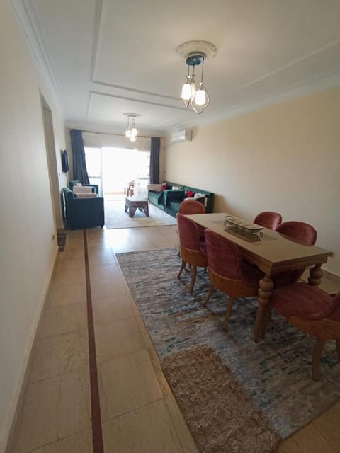 شقة للإيجار مفروشه ومكيفه بالكامل في المعادي Apartment in Cairo Governorate