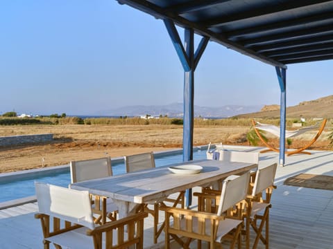 Blue and Green in Luxury Villa in Paros, Greece