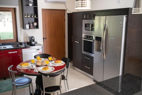 Kitchen or kitchenette, Communal kitchen, kitchen, kitchen, air conditioner