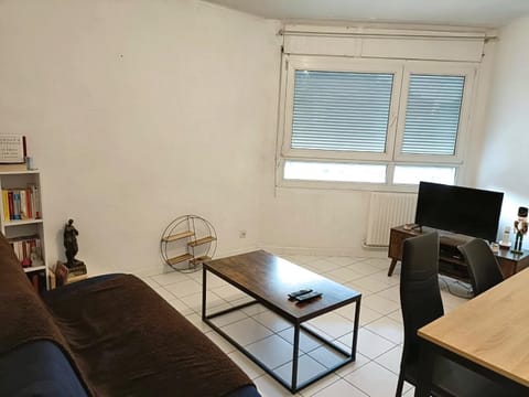 Private cosy room 30 min from Paris Center Location de vacances in Sartrouville