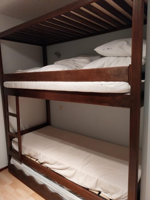 bunk bed